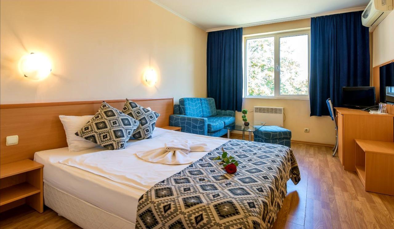 Family Hotel Dalis Sofia Buitenkant foto
