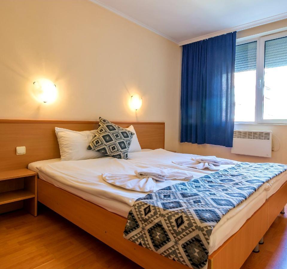 Family Hotel Dalis Sofia Buitenkant foto