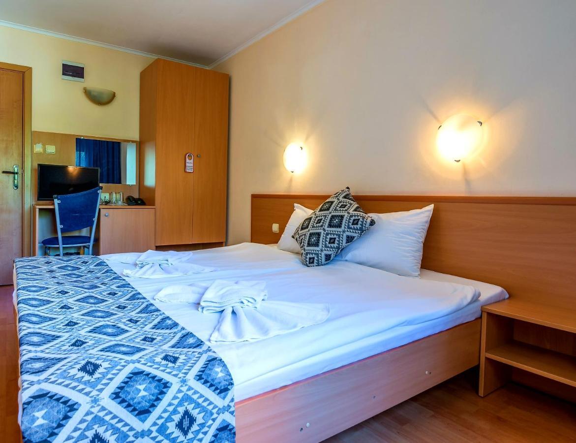 Family Hotel Dalis Sofia Buitenkant foto