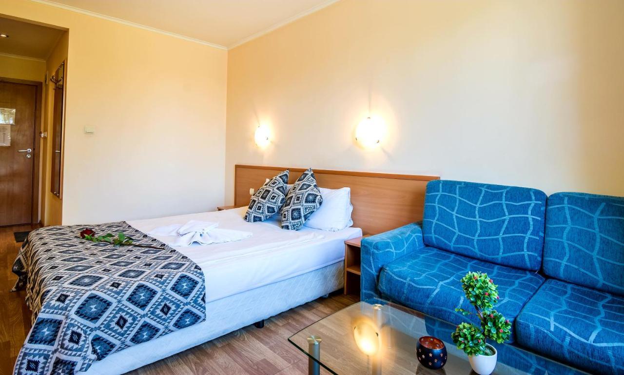 Family Hotel Dalis Sofia Buitenkant foto