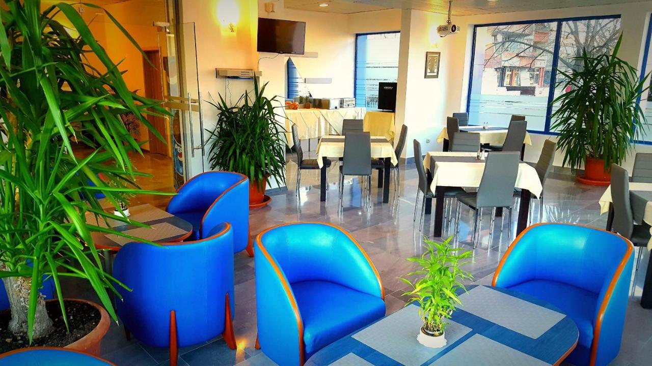 Family Hotel Dalis Sofia Buitenkant foto