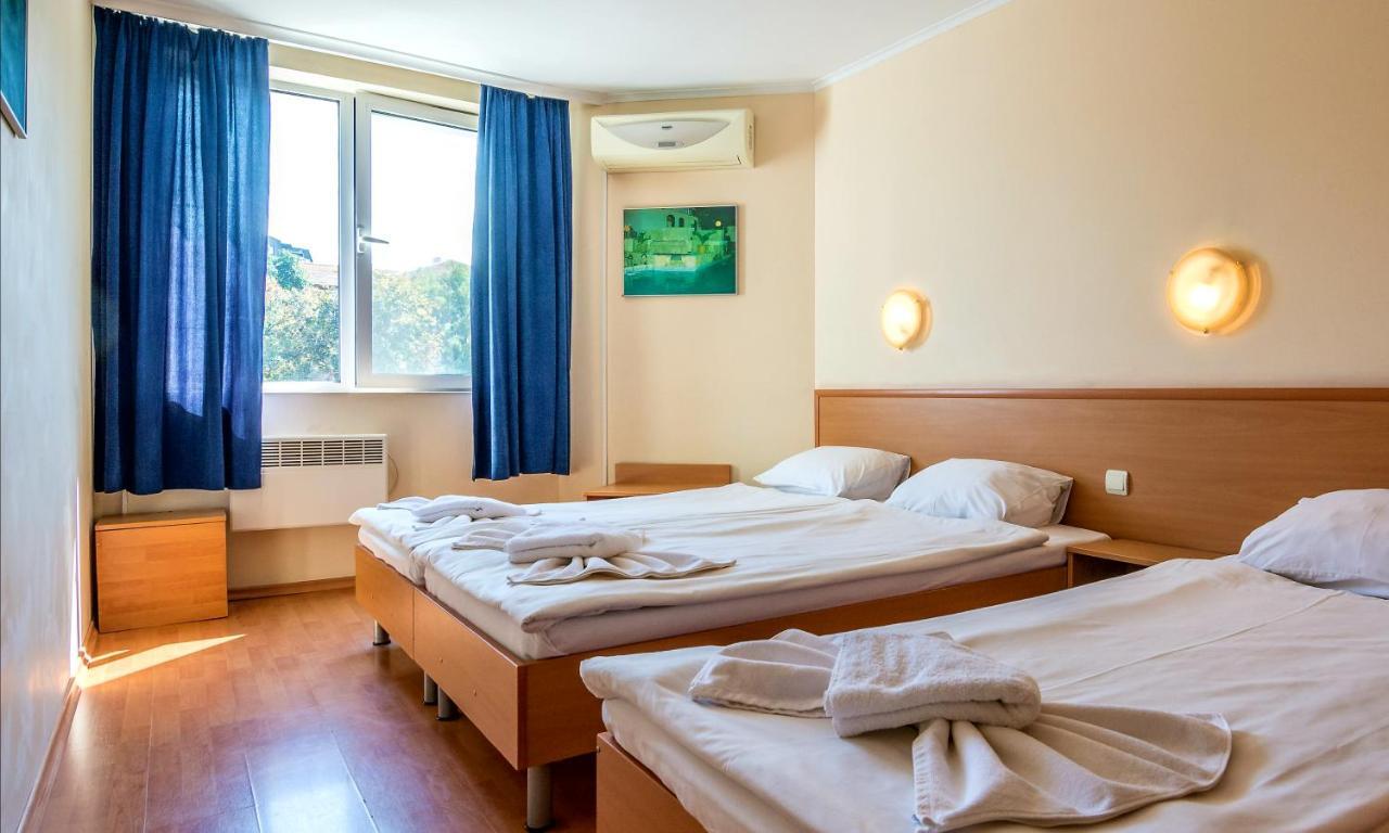 Family Hotel Dalis Sofia Buitenkant foto